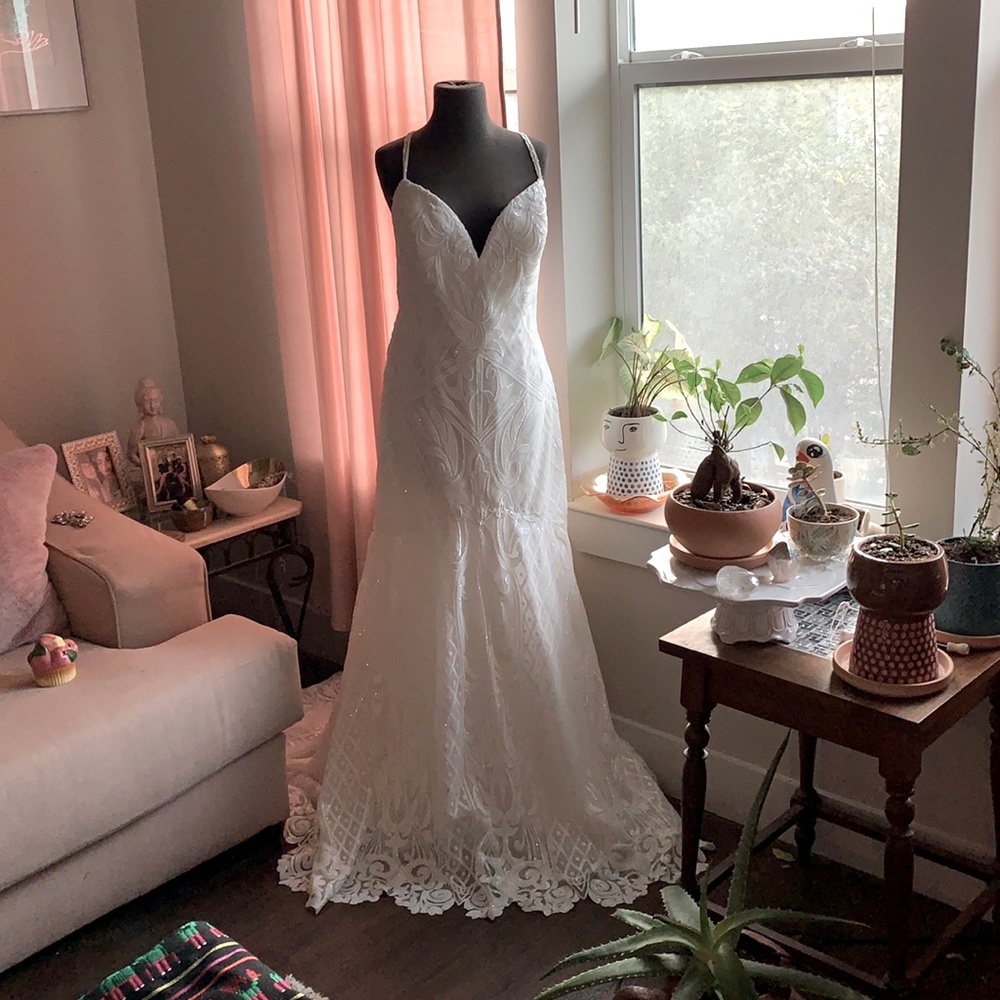 Brand new Full sequin Wedding dress.
